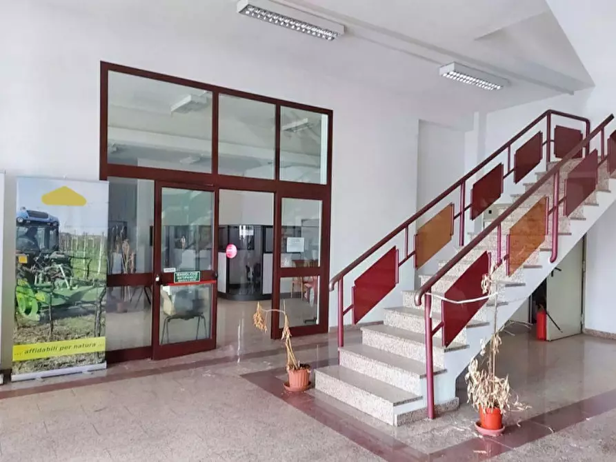 Immagine 2 di Capannone industriale in vendita  in Via Marisa Bellisario, N. 55 a Nuoro