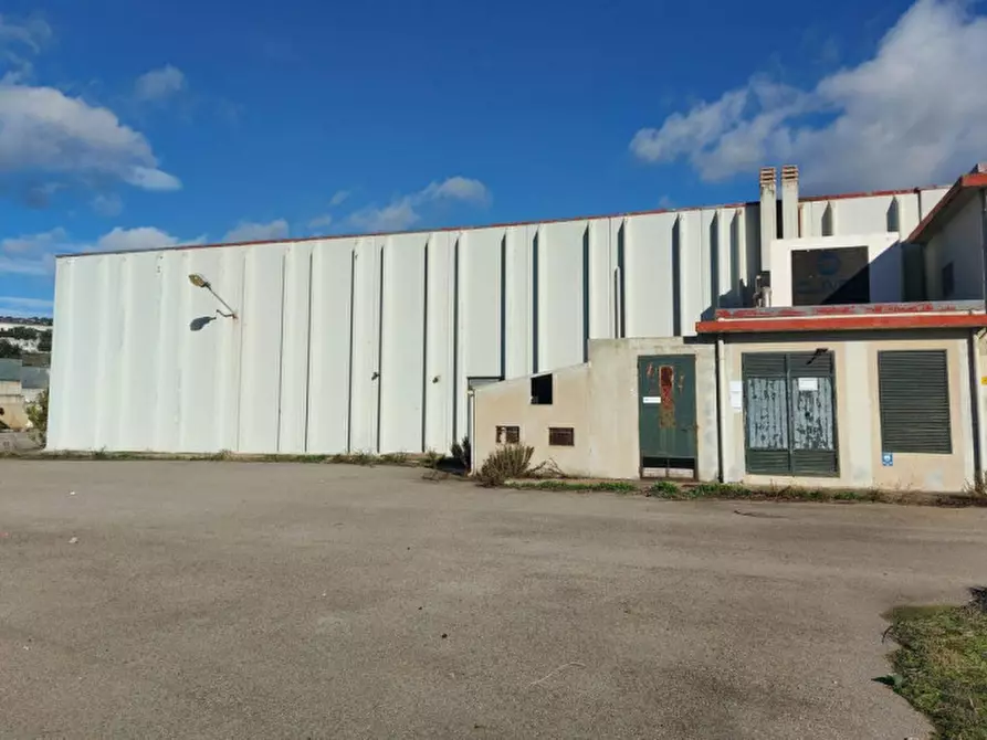 Immagine 7 di Capannone industriale in vendita  in Via Marisa Bellisario, N. 55 a Nuoro
