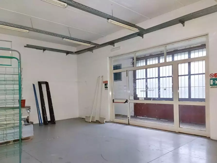 Immagine 8 di Capannone industriale in vendita  in Via Marisa Bellisario, N. 55 a Nuoro