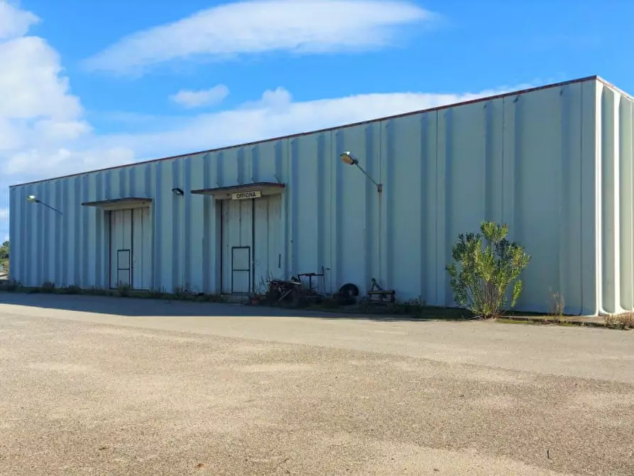 Immagine 9 di Capannone industriale in vendita  in Via Marisa Bellisario, N. 55 a Nuoro