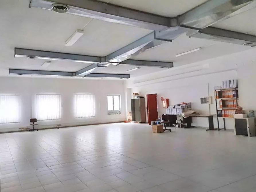 Immagine 10 di Capannone industriale in vendita  in Via Marisa Bellisario, N. 55 a Nuoro