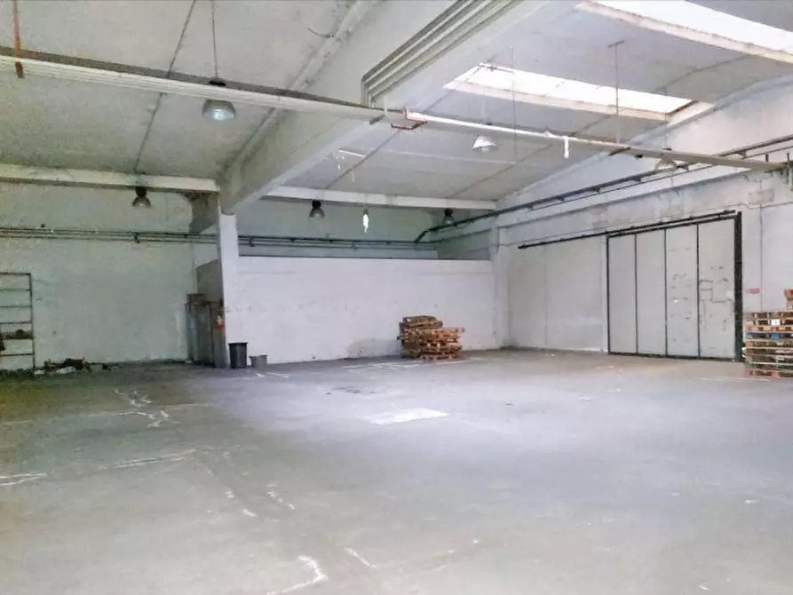 Immagine 12 di Capannone industriale in vendita  in Via Marisa Bellisario, N. 55 a Nuoro