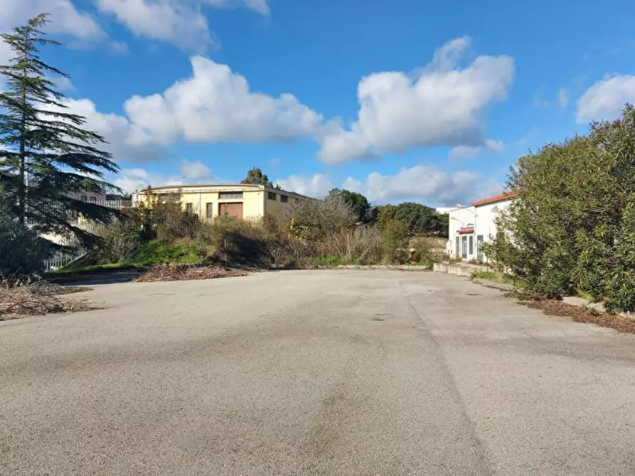 Immagine 17 di Capannone industriale in vendita  in Via Marisa Bellisario, N. 55 a Nuoro