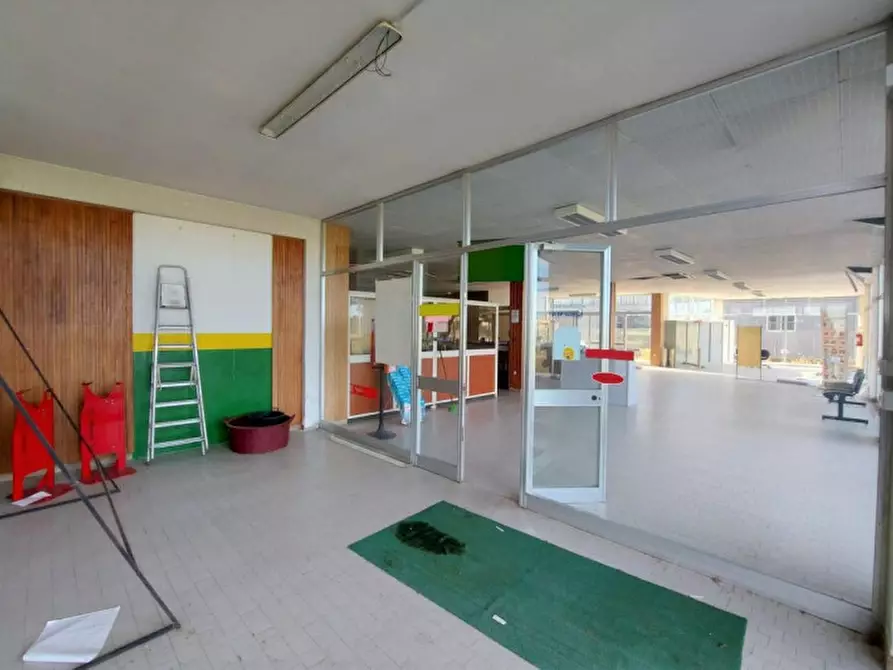 Immagine 2 di Capannone industriale in vendita  in Via Berlino, N. snc a Oristano