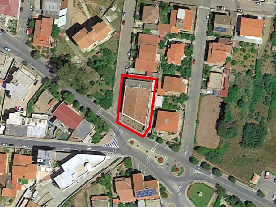 Immagine 27 di Negozio in vendita  in Via Boito, N. 4 a Capoterra