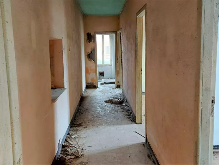 Immagine 12 di Capannone industriale in vendita  in Corso Europa, N. 93-95 a Gonnostramatza