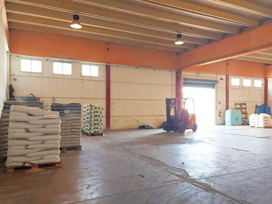 Immagine 4 di Capannone industriale in vendita  in Via Zirra, N. snc a Alghero