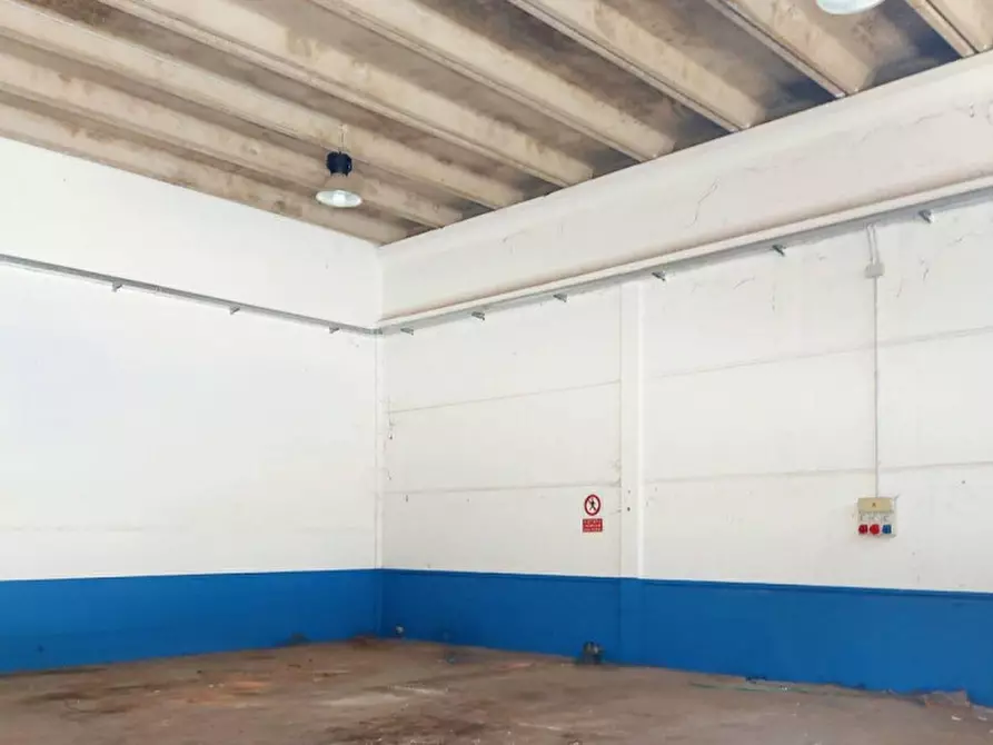 Immagine 10 di Capannone industriale in vendita  in Via Zirra, N. snc a Alghero