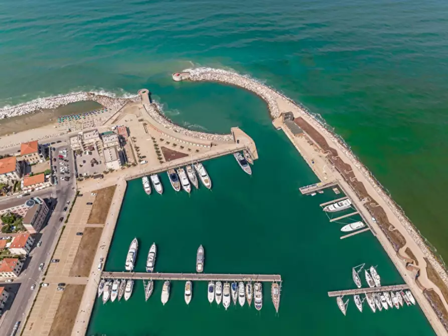 Immagine 4 di Posto auto in vendita  in Marina di Pisa, N. snc a Pisa