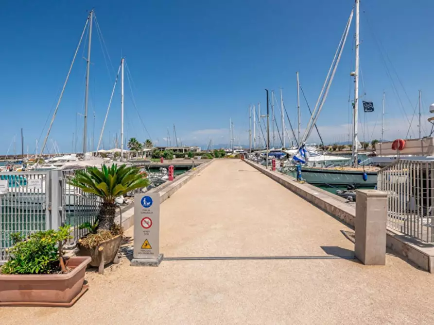 Immagine 11 di Posto auto in vendita  in Marina di Pisa, N. snc a Pisa