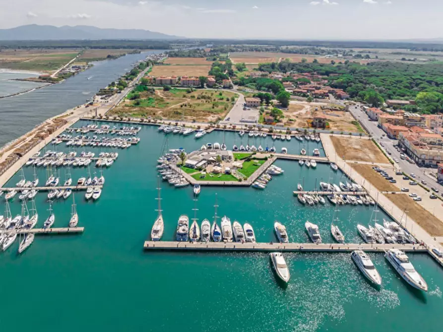 Immagine 3 di Posto auto in vendita  in Marina di Pisa, N. snc a Pisa