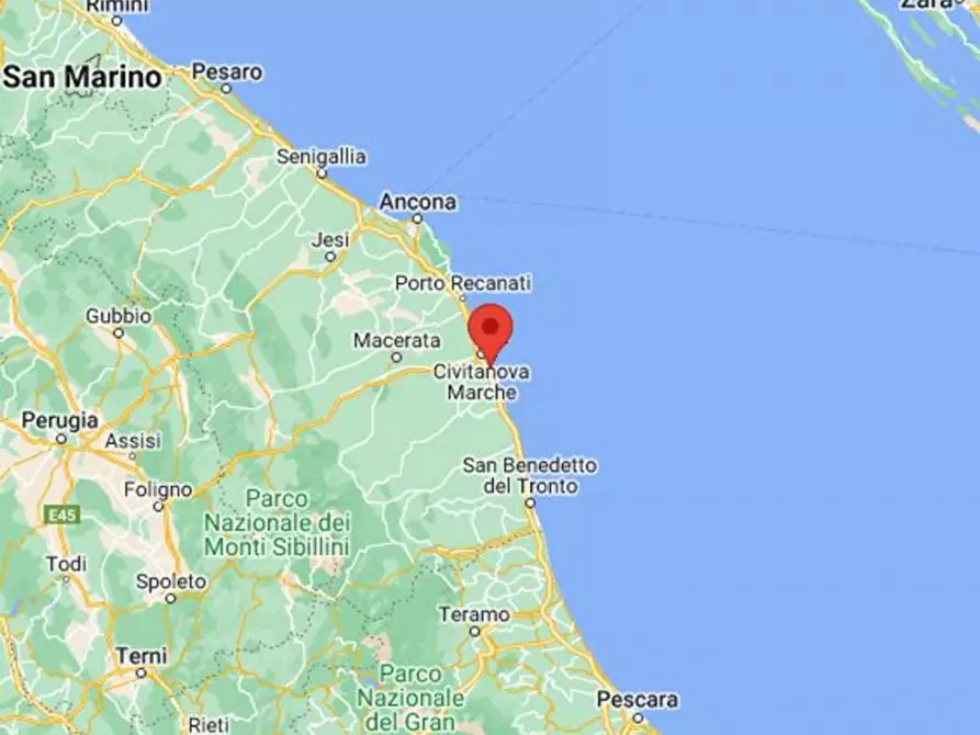 Immagine 4 di Cantina in vendita  in Via Alabnia, N. 6 a Porto Sant'elpidio