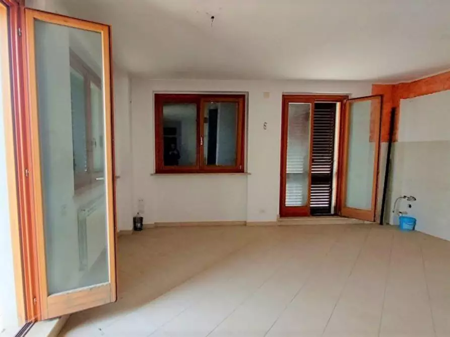 Immagine 7 di Cantina in vendita  in Via Alabnia, N. 6 a Porto Sant'elpidio