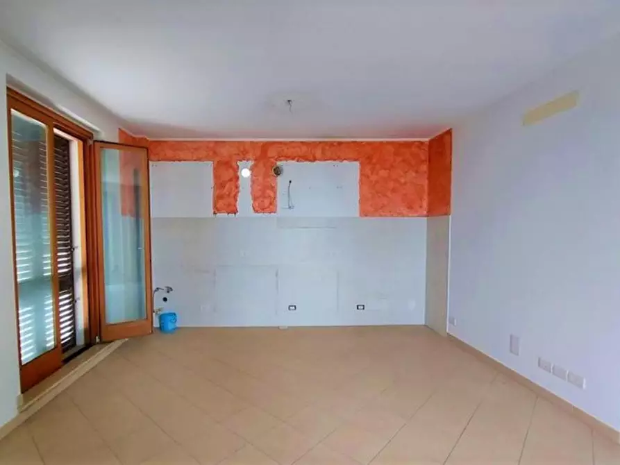 Immagine 10 di Cantina in vendita  in Via Alabnia, N. 6 a Porto Sant'elpidio