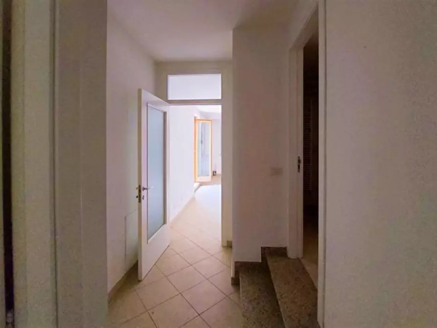 Immagine 11 di Cantina in vendita  in Via Alabnia, N. 6 a Porto Sant'elpidio