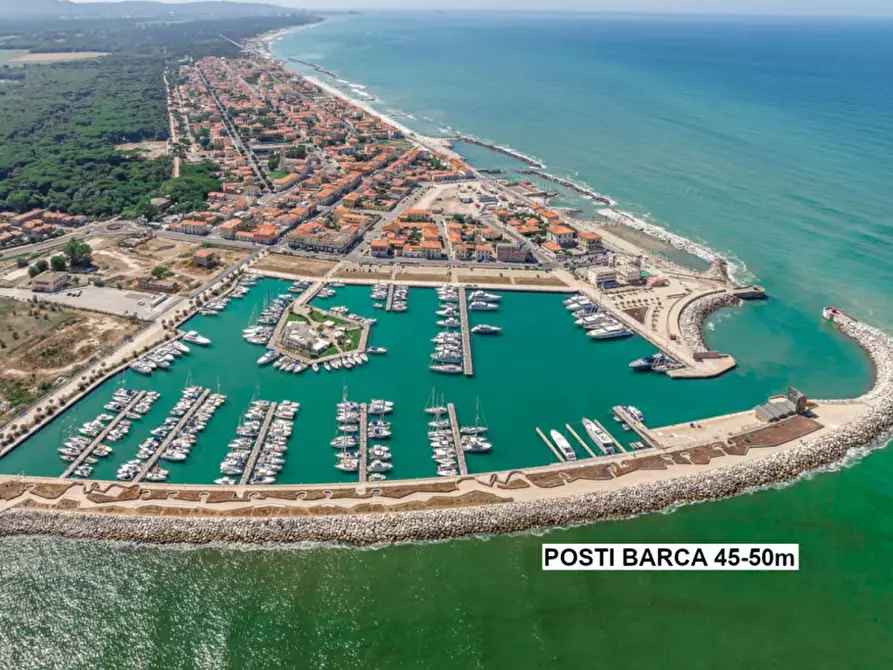 Immagine 1 di Posto auto in vendita  in Marina di Pisa, N. snc a Pisa