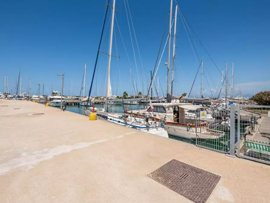 Immagine 14 di Posto auto in vendita  in Marina di Pisa, N. snc a Pisa