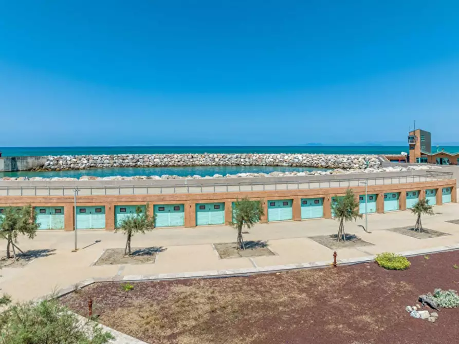 Immagine 16 di Posto auto in vendita  in Marina di Pisa, N. snc a Pisa