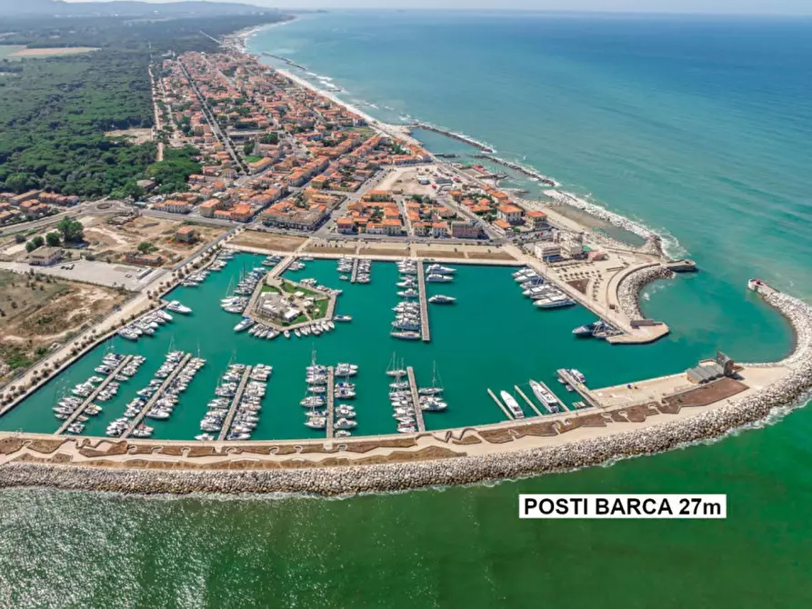 Immagine 1 di Posto auto in vendita  in Marina di Pisa, N. snc a Pisa