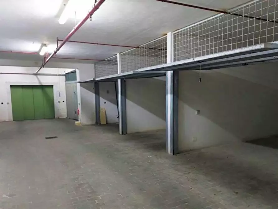 Immagine 4 di Posto auto in vendita  in Via Regabulto, N. snc a Enna