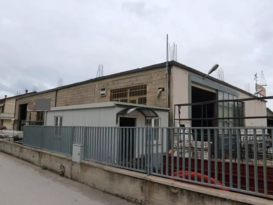 Immagine 2 di Capannone industriale in vendita  in via Metz, N. 2 a Gualdo Tadino
