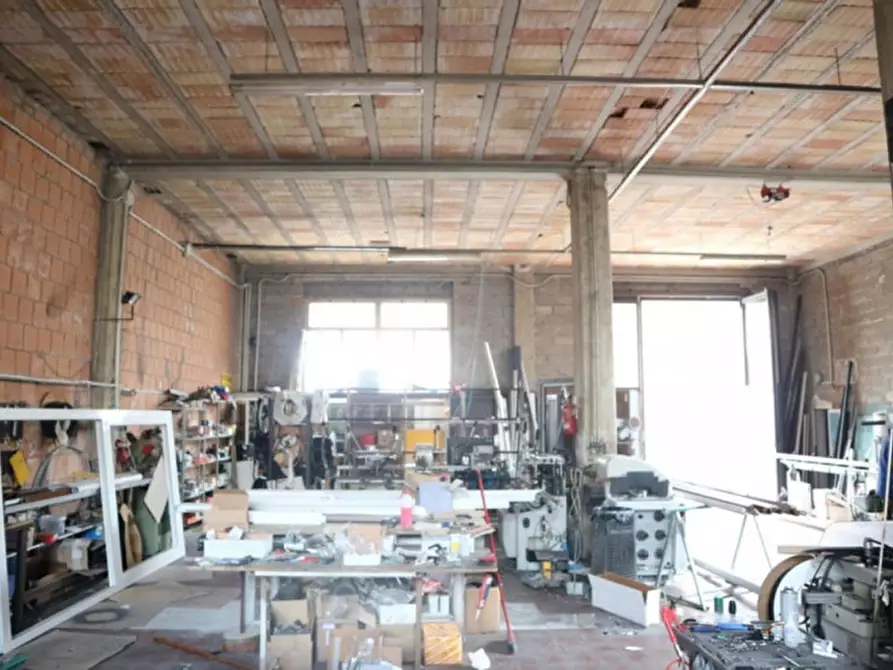 Immagine 5 di Capannone industriale in vendita  in via Metz, N. 2 a Gualdo Tadino