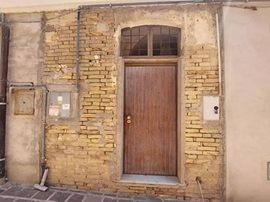 Immagine 1 di Magazzino in vendita  in Via Fortunato Bianchini, N. 16 a Chieti