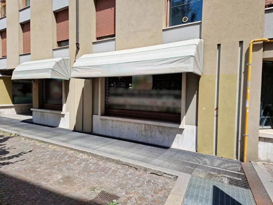 Immagine 4 di Negozio in vendita  in Via Ponte Molino, angolo Piazzetta Forzatè, N. snc a Padova