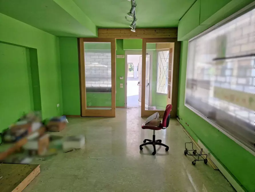 Immagine 6 di Negozio in vendita  in Via Ponte Molino, angolo Piazzetta Forzatè, N. snc a Padova