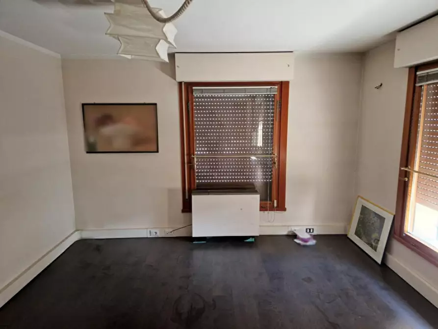 Immagine 10 di Negozio in vendita  in Via Ponte Molino, angolo Piazzetta Forzatè, N. snc a Padova