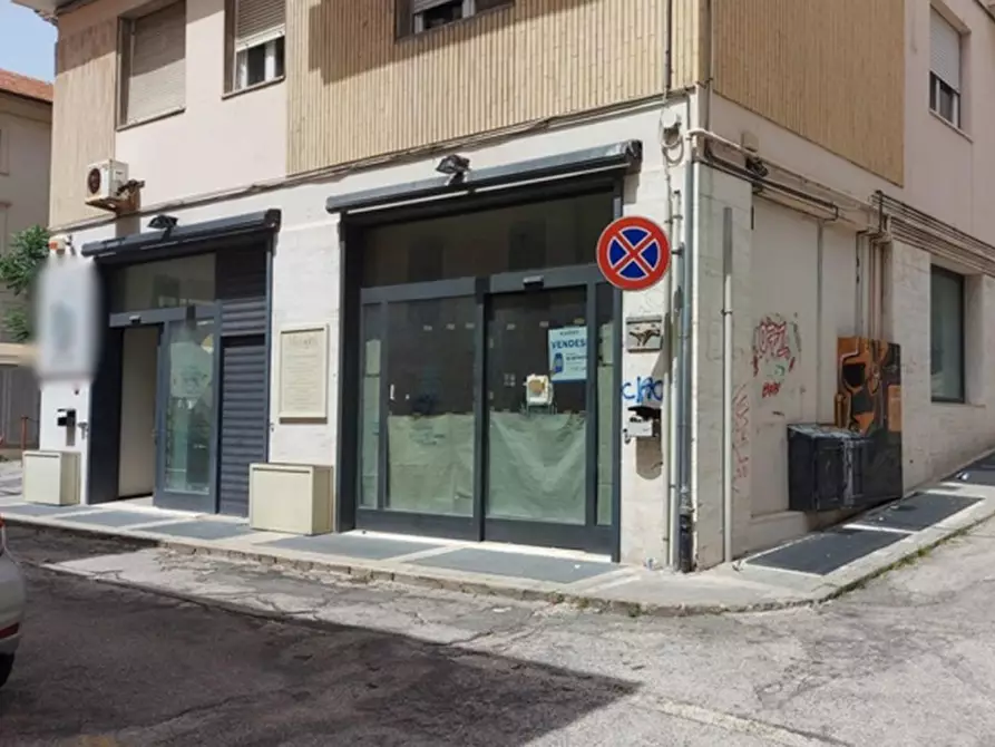 Immagine 1 di Attività commerciale in vendita  in via Augusto Elia, N. 1 a Ancona