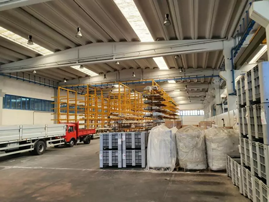 Immagine 11 di Capannone industriale in vendita  in località Sarrottino, N. snc a Tiriolo