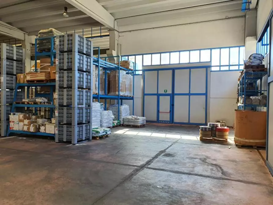 Immagine 12 di Capannone industriale in vendita  in località Sarrottino, N. snc a Tiriolo