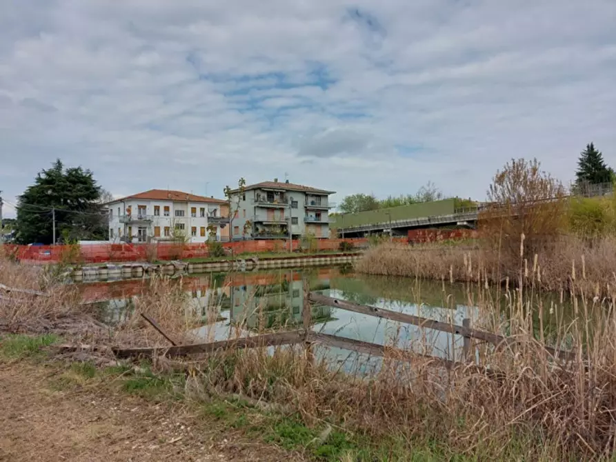 Immagine 9 di Terreno in vendita  in Viale Camisano, N. 103 a Vicenza