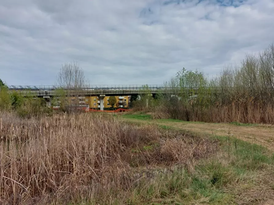 Immagine 10 di Terreno in vendita  in Viale Camisano, N. 103 a Vicenza