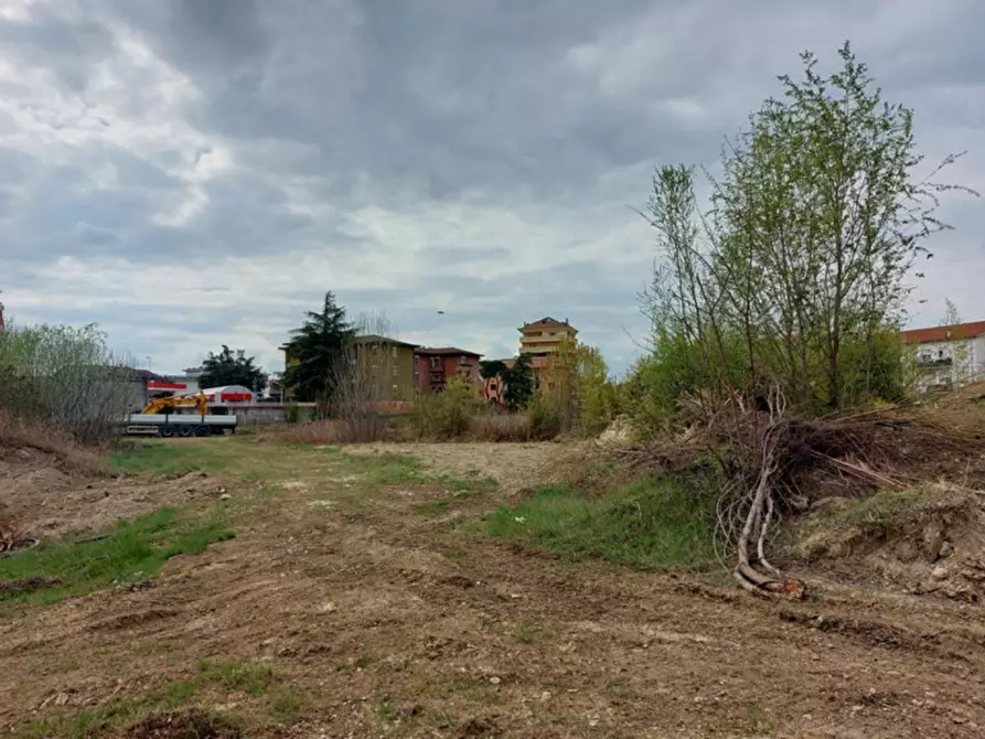 Immagine 19 di Terreno in vendita  in Viale Camisano, N. 103 a Vicenza