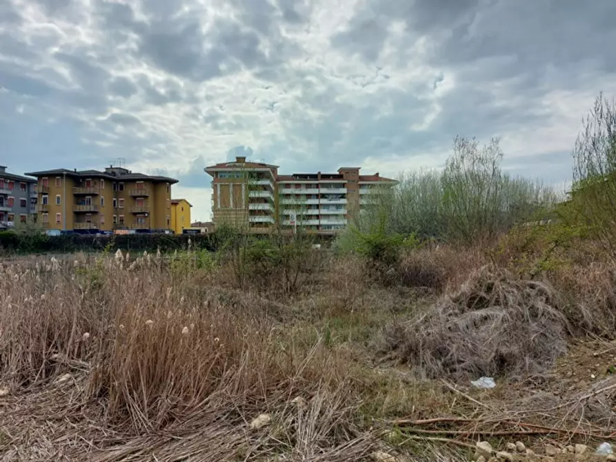 Immagine 23 di Terreno in vendita  in Viale Camisano, N. 103 a Vicenza