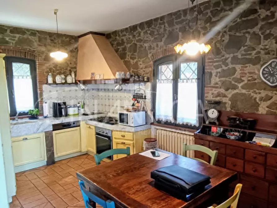 Immagine 7 di Rustico / casale in vendita  in via giovanni XXIII 1 vinci a Vinci