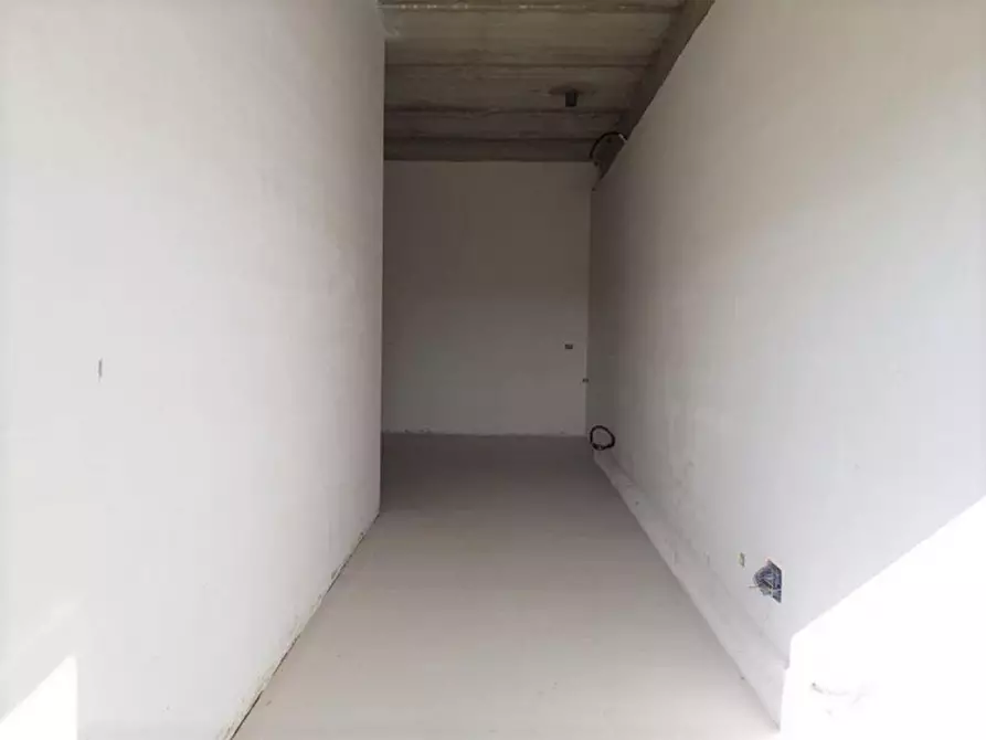 Immagine 22 di Negozio in vendita  in Località Cracaxia, N. snc a San Gavino Monreale