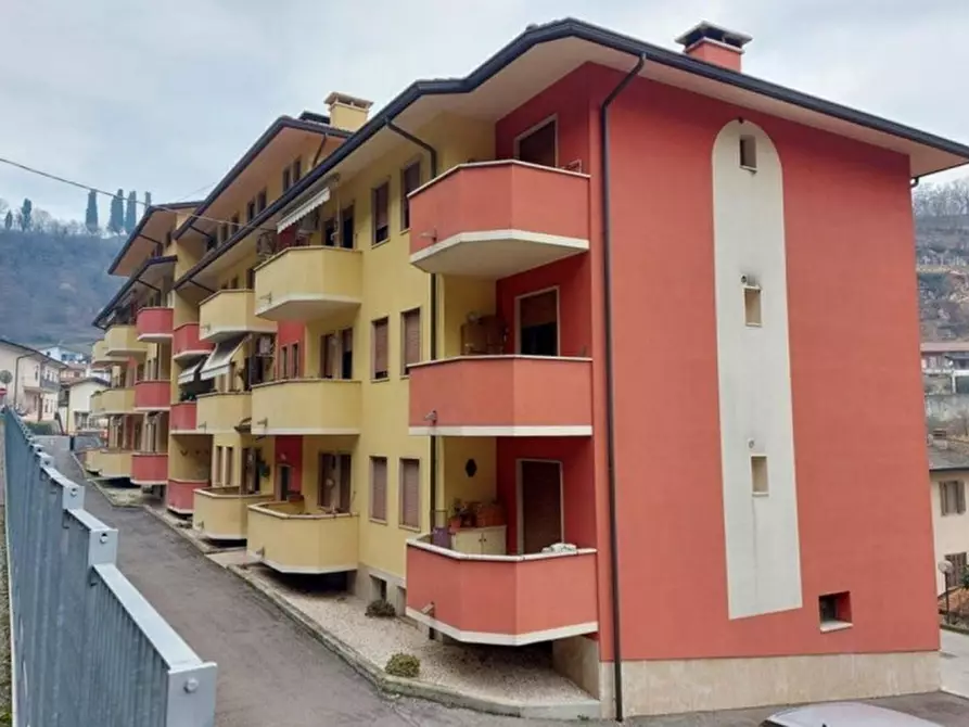 Immagine 2 di Appartamento in vendita  in Via San Martino, N. 109 a Chiampo