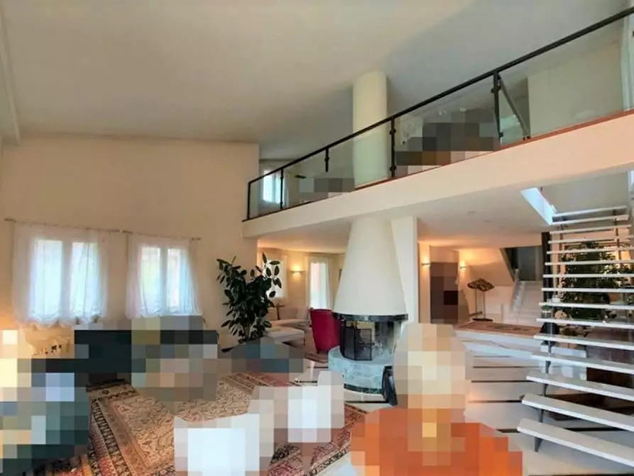 Immagine 3 di Villa in vendita  in Via Vittorio Alfieri, N. 53-55 a Chiampo