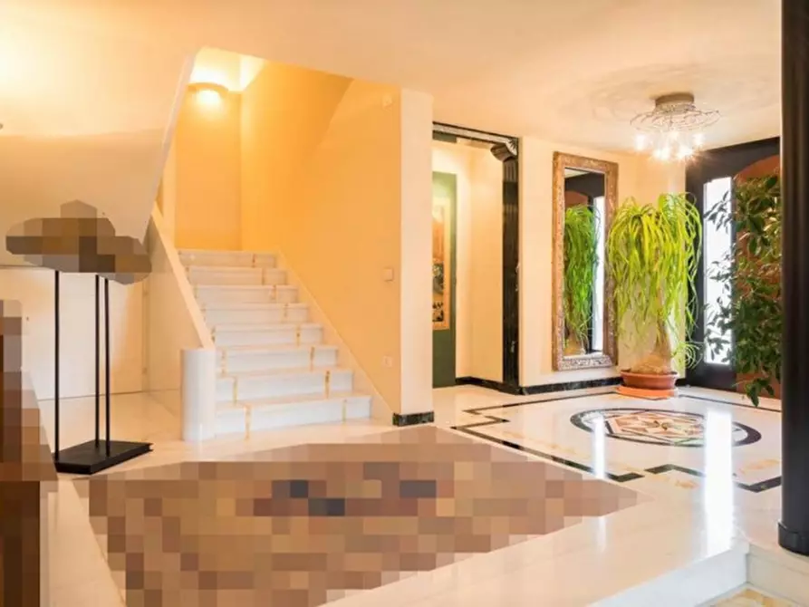 Immagine 6 di Villa in vendita  in Via Vittorio Alfieri, N. 53-55 a Chiampo