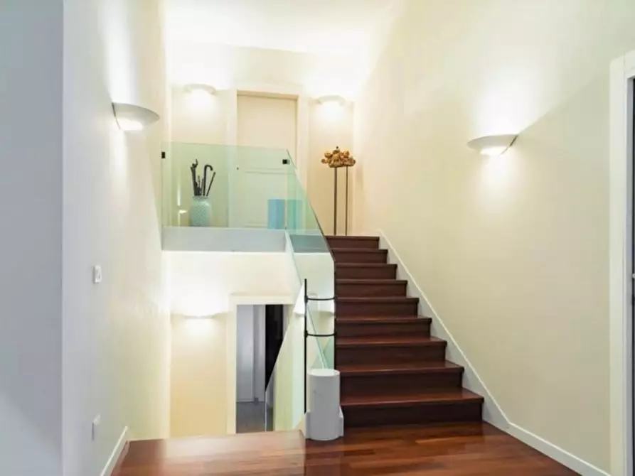 Immagine 8 di Villa in vendita  in Via Vittorio Alfieri, N. 53-55 a Chiampo