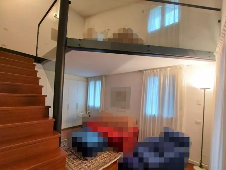 Immagine 12 di Villa in vendita  in Via Vittorio Alfieri, N. 53-55 a Chiampo