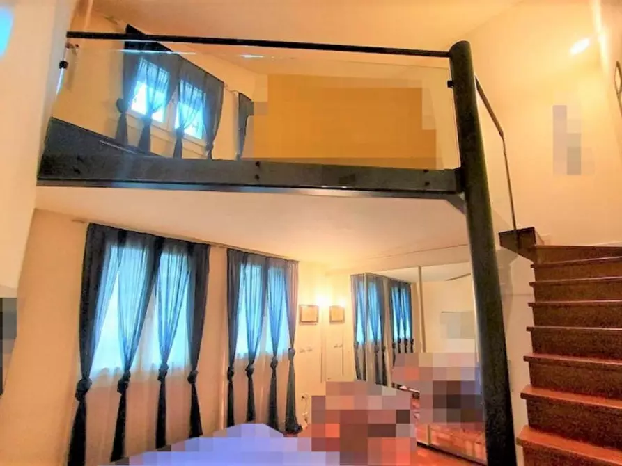 Immagine 13 di Villa in vendita  in Via Vittorio Alfieri, N. 53-55 a Chiampo