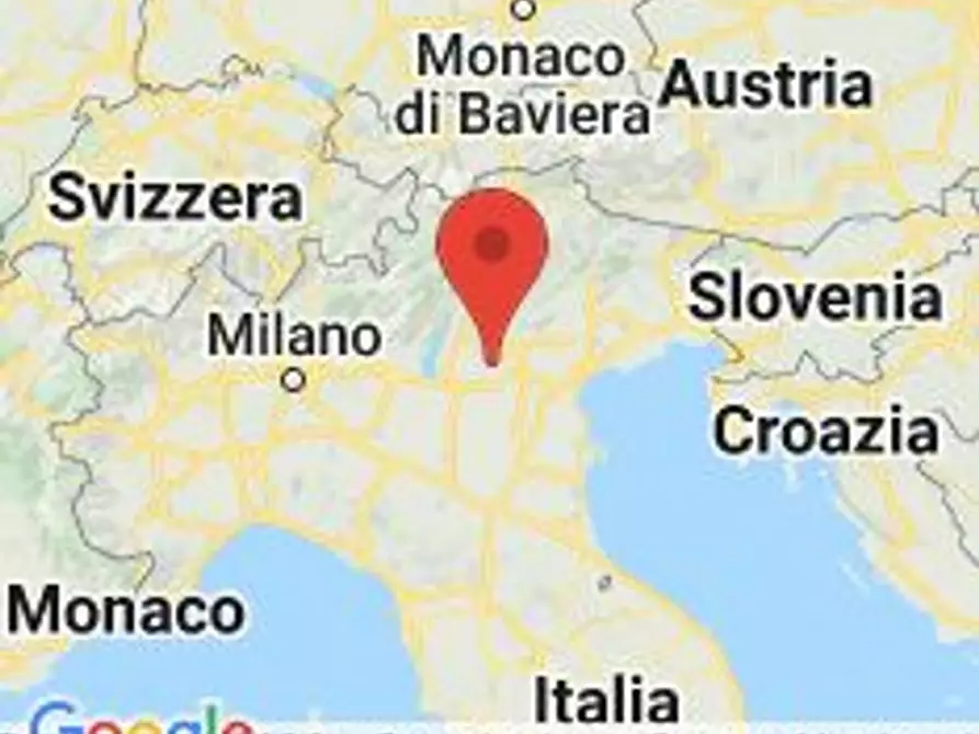 Immagine 21 di Villa in vendita  in Via Vittorio Alfieri, N. 53-55 a Chiampo