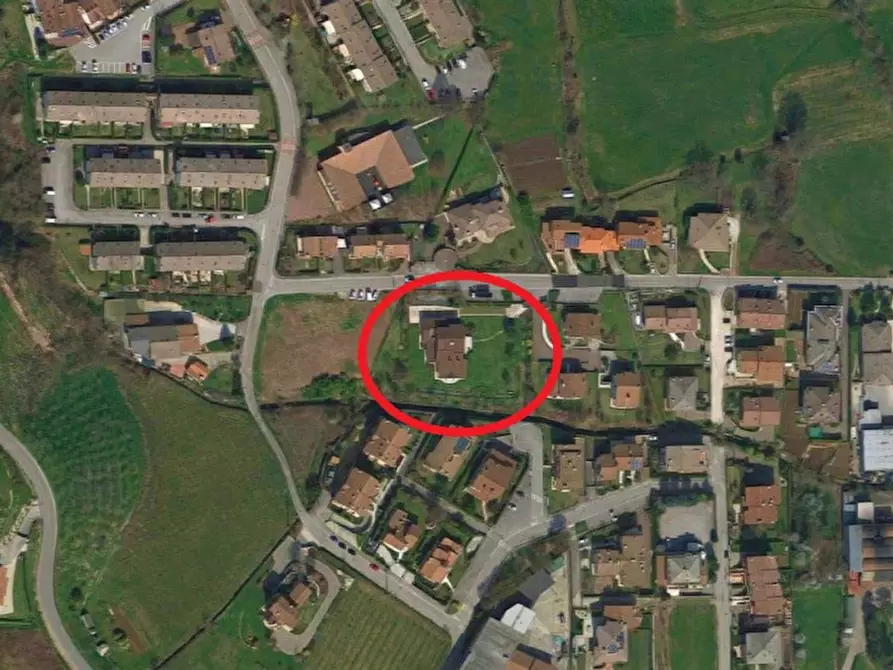 Immagine 29 di Villa in vendita  in Via Vittorio Alfieri, N. 53-55 a Chiampo