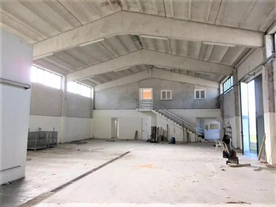 Immagine 18 di Capannone industriale in vendita  in contrada San Giacomo in Corsano, N. snc a Montecalvo Irpino