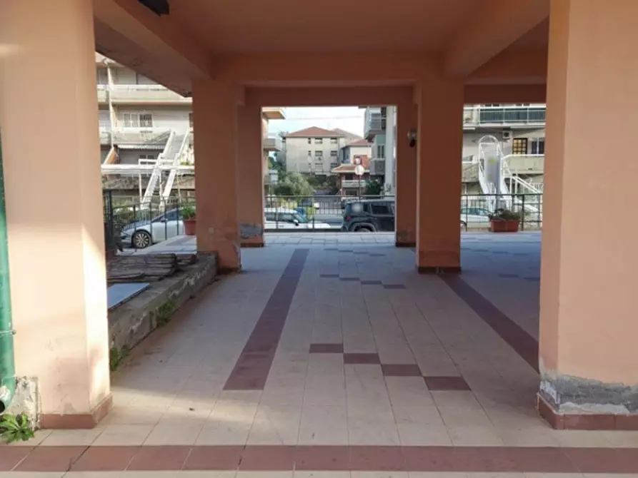 Immagine 6 di Cantina in vendita  in Via Vampolieri, N. 73 a Aci Catena