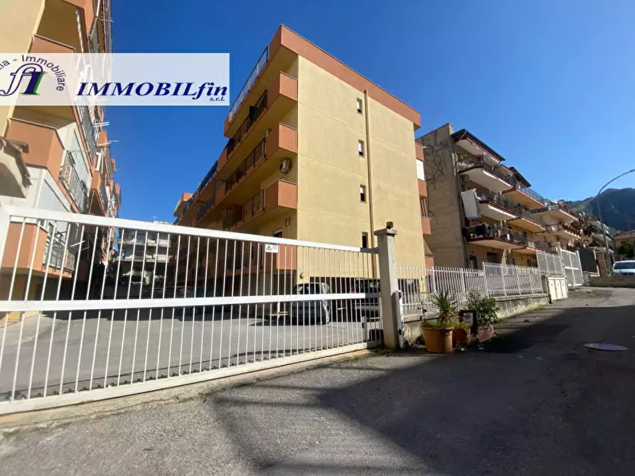 Immagine 3 di Appartamento in vendita  in VIA XXIV MAGGIO a Villabate